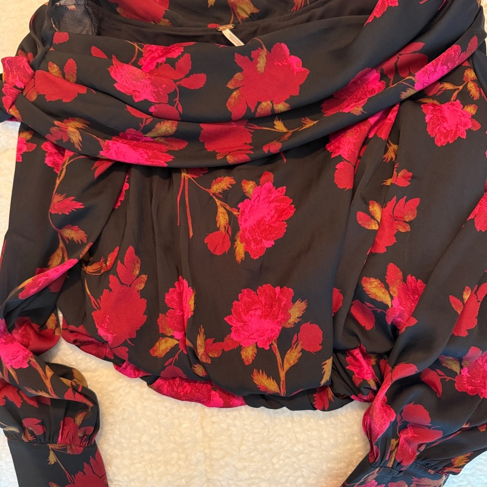 FREE PEOPLE SILKY FLORAL BLOUSE